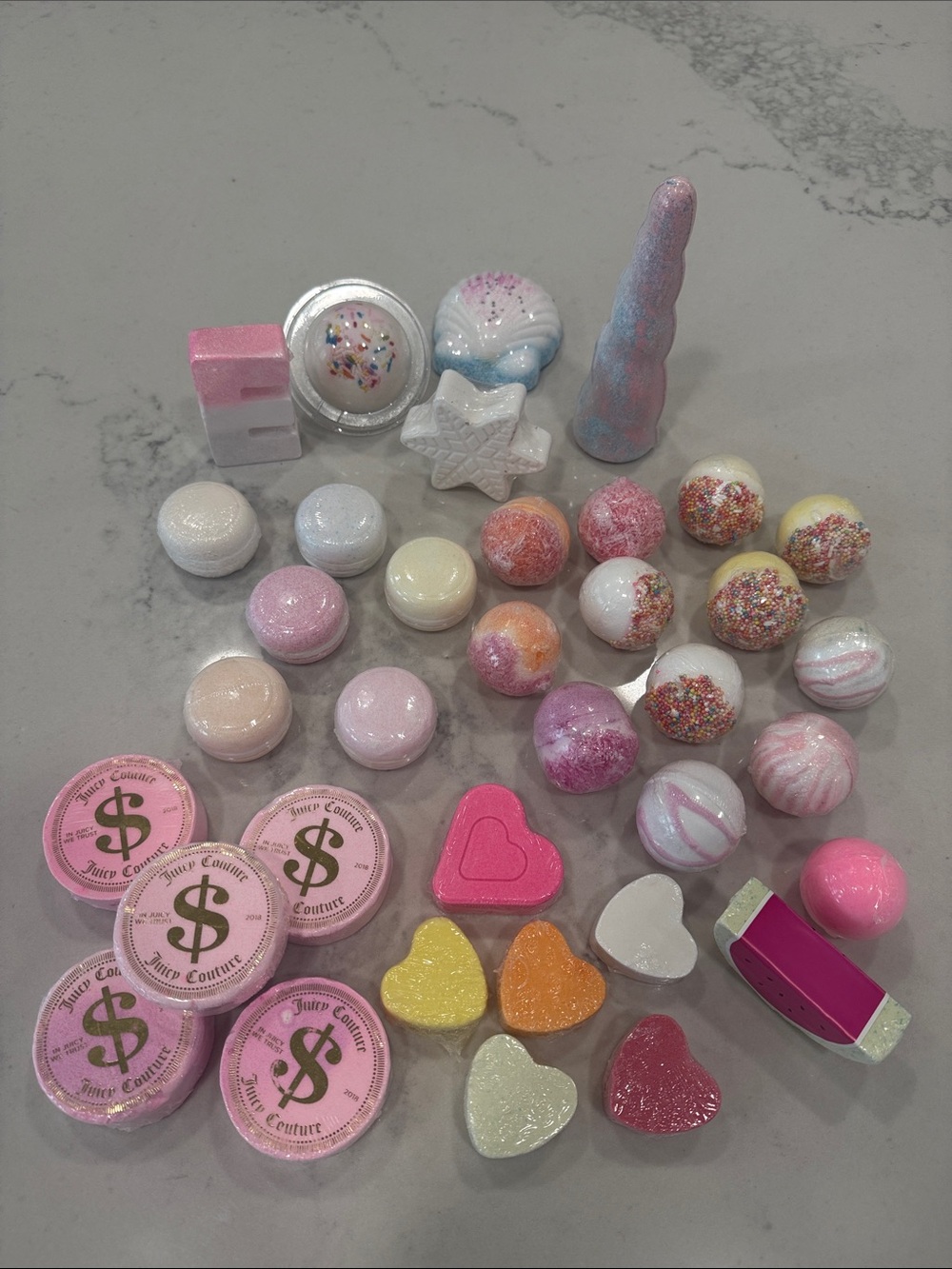 Juicy Couture Assorted Pink and Pastel Bath Bomb & Fizz Party Set